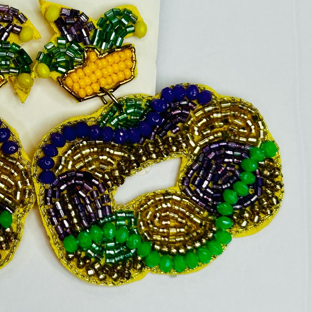 Mardi Gras King Cake Beaded Earrings NWT